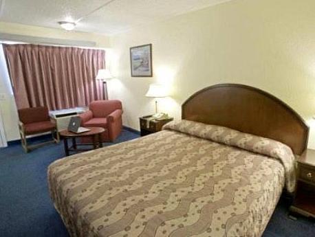 Royal Inn Charlotte Bagian luar foto